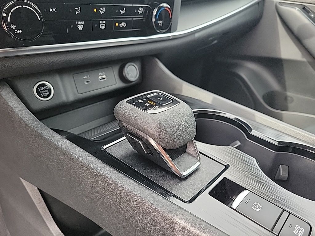 Thumbnail: 2023 Nissan Rogue - 25