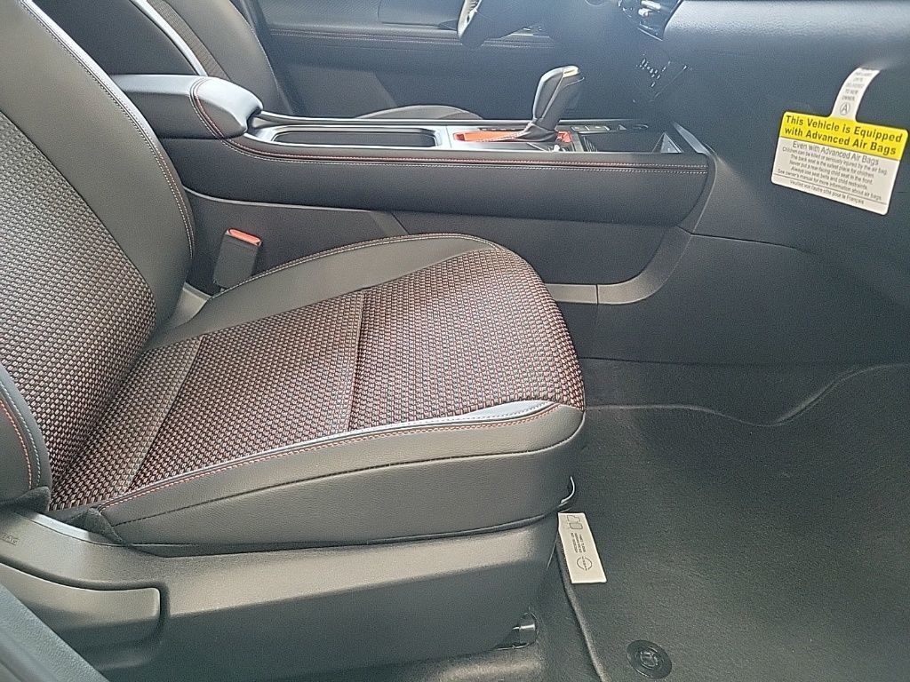 Thumbnail: 2025 Nissan Kicks - 13