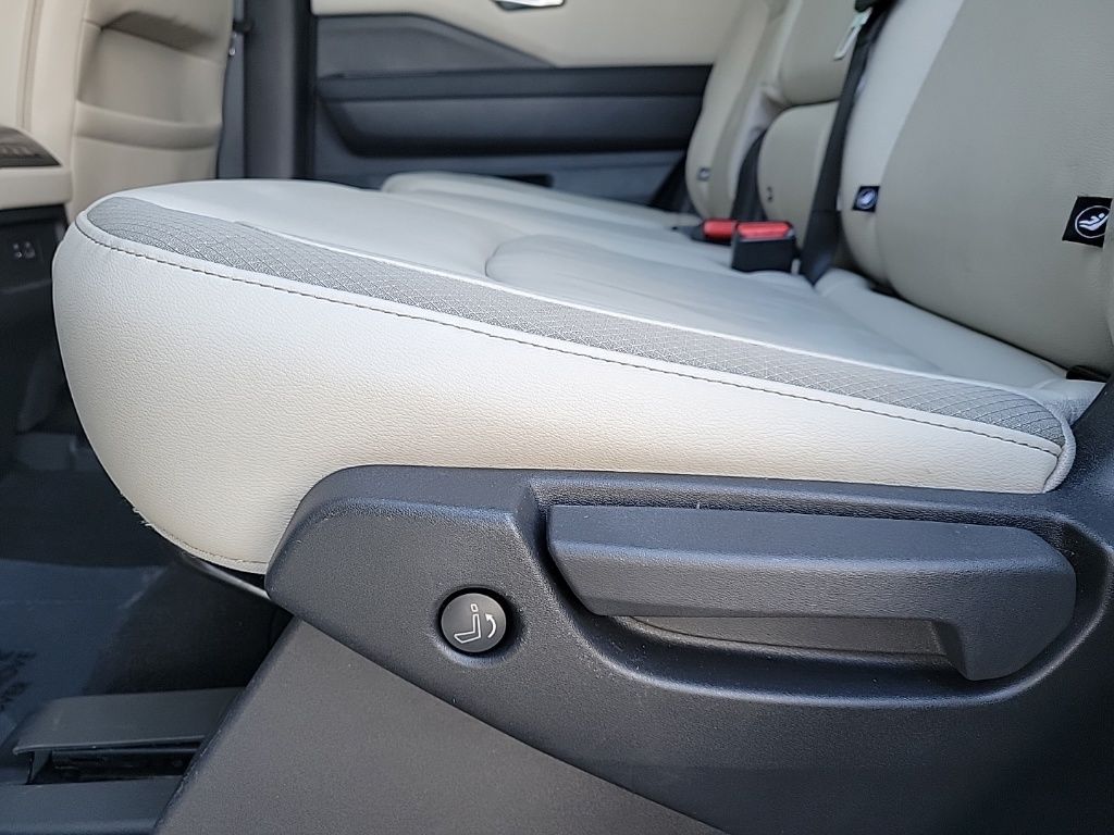 Thumbnail: 2023 Nissan Pathfinder - 16