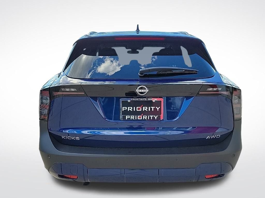 Thumbnail: 2026 Nissan Kicks - 4