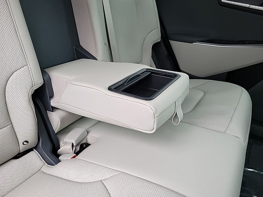 Thumbnail: 2022 Kia EV6 - 30