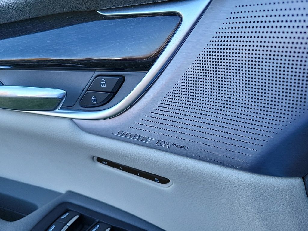 Thumbnail: 2023 Cadillac XT6 - 31