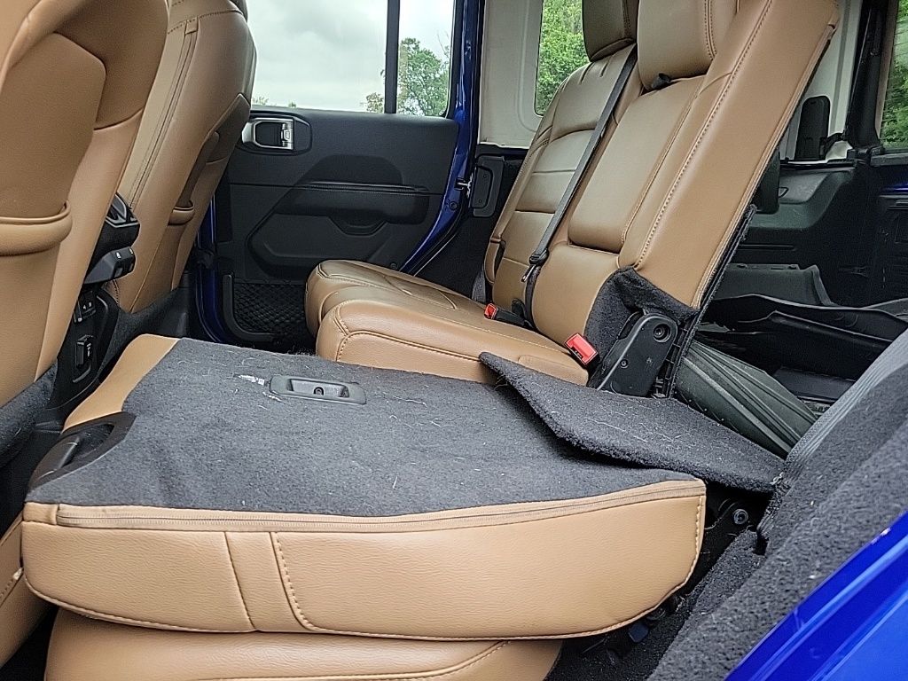 Thumbnail: 2020 Jeep Wrangler - 16