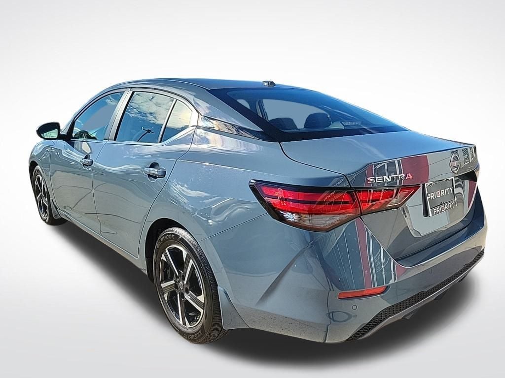 Thumbnail: 2025 Nissan Sentra - 3