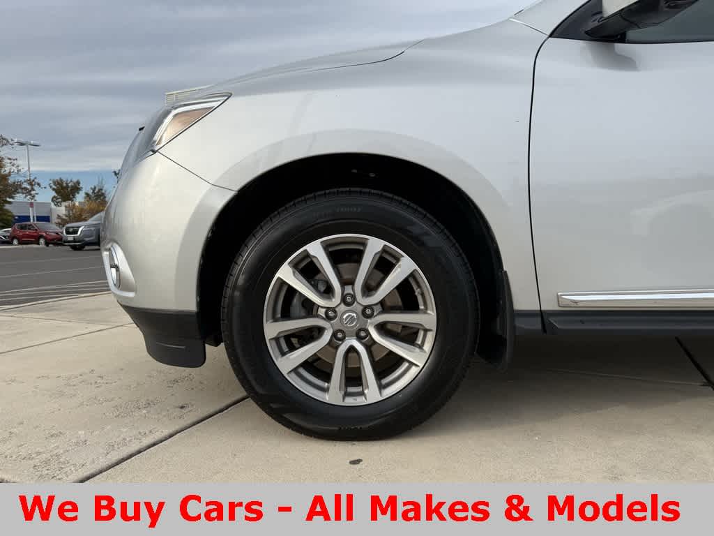 Thumbnail: 2015 Nissan Pathfinder - 9