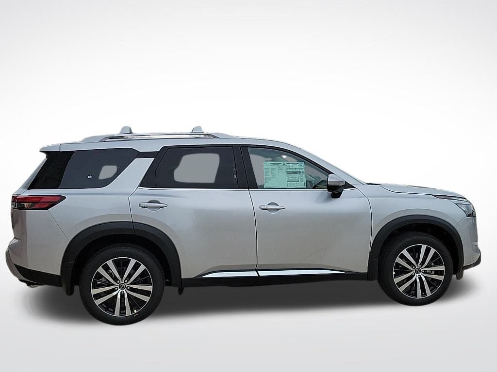 Thumbnail: 2025 Nissan Pathfinder - 6