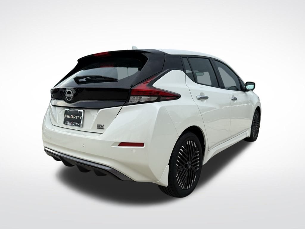 Thumbnail: 2023 Nissan Leaf - 7