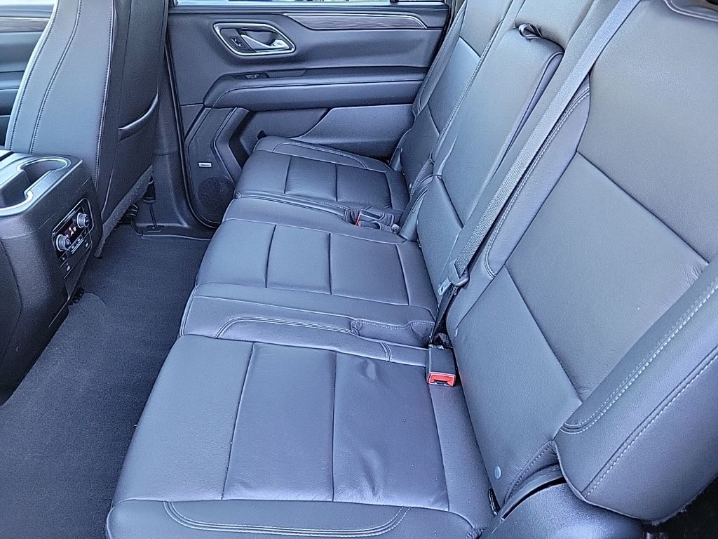 Thumbnail: 2022 Chevrolet Suburban - 17