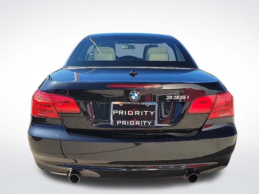 Thumbnail: 2011 BMW 3 Series - 5