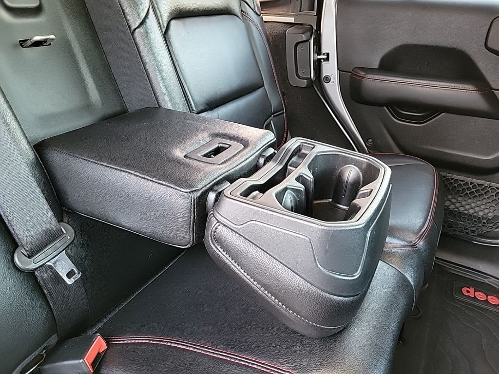 Thumbnail: 2020 Jeep Wrangler - 17