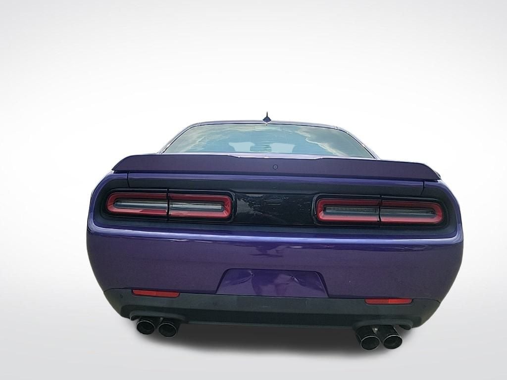 Thumbnail: 2016 Dodge Challenger - 4