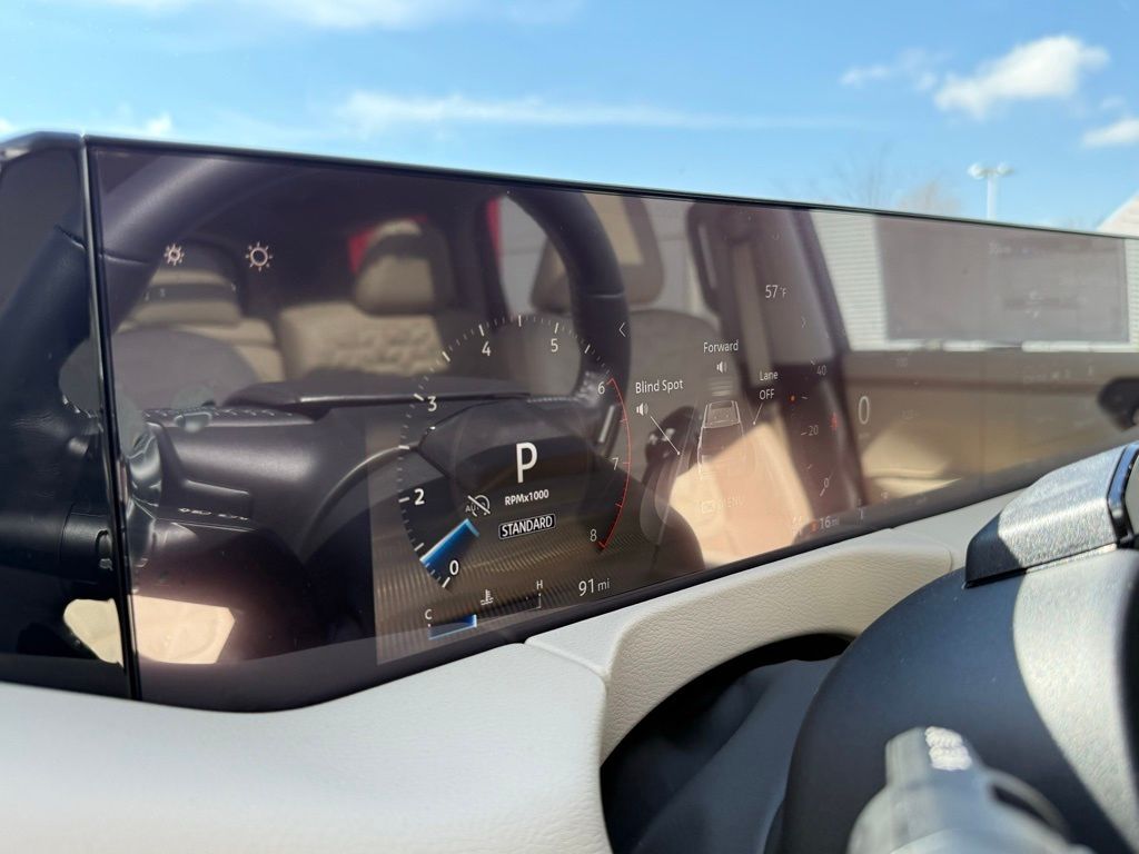 2025 Nissan Armada Platinum Edition 19