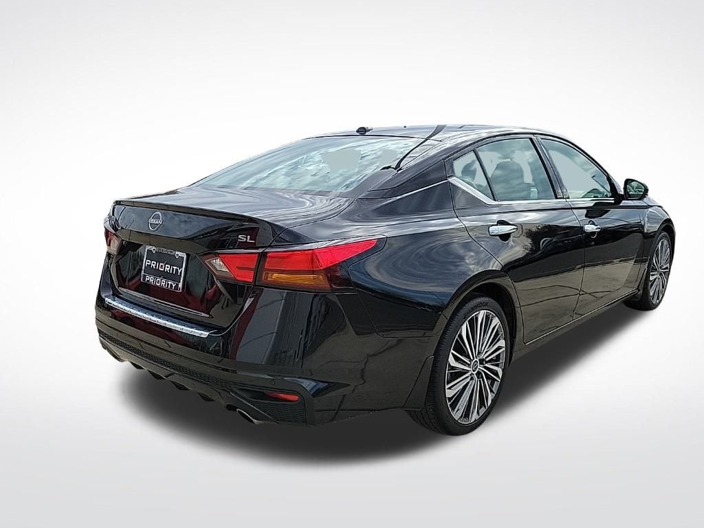 Thumbnail: 2023 Nissan Altima - 4