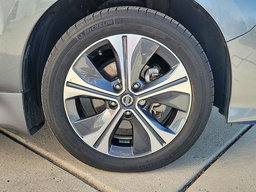 Thumbnail: 2021 Nissan Leaf - 9