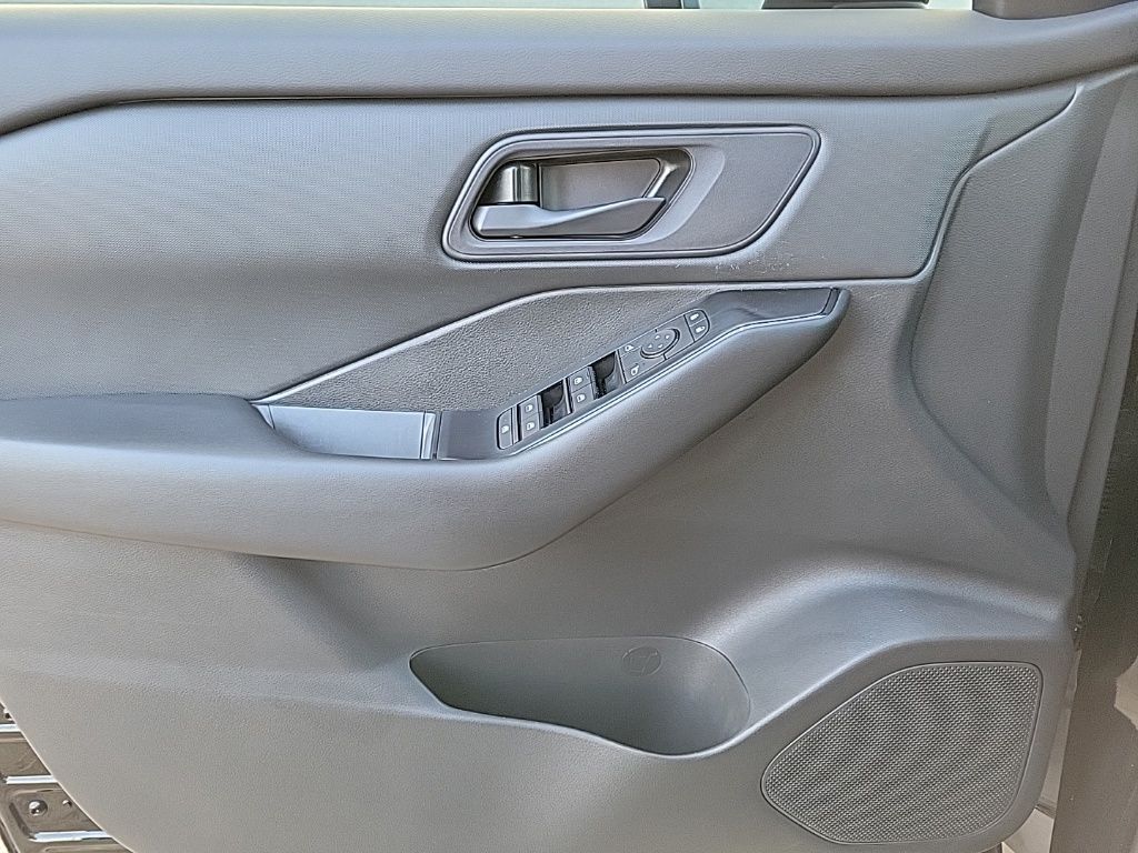 Thumbnail: 2024 Nissan Rogue - 29