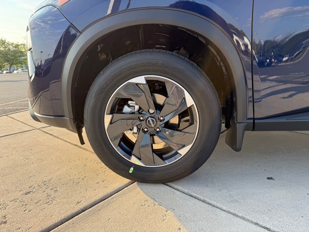 Thumbnail: 2026 Nissan Rogue - 9