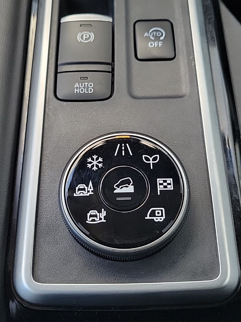 Thumbnail: 2022 Nissan Pathfinder - 32