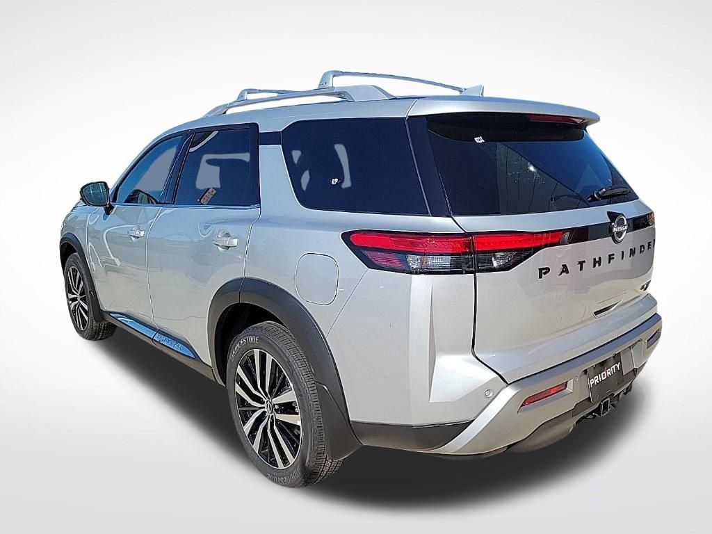 Thumbnail: 2025 Nissan Pathfinder - 3
