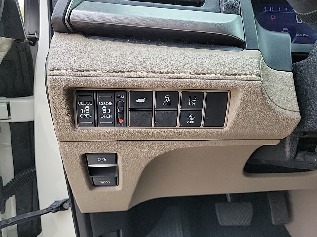 Thumbnail: 2019 Honda Odyssey - 32