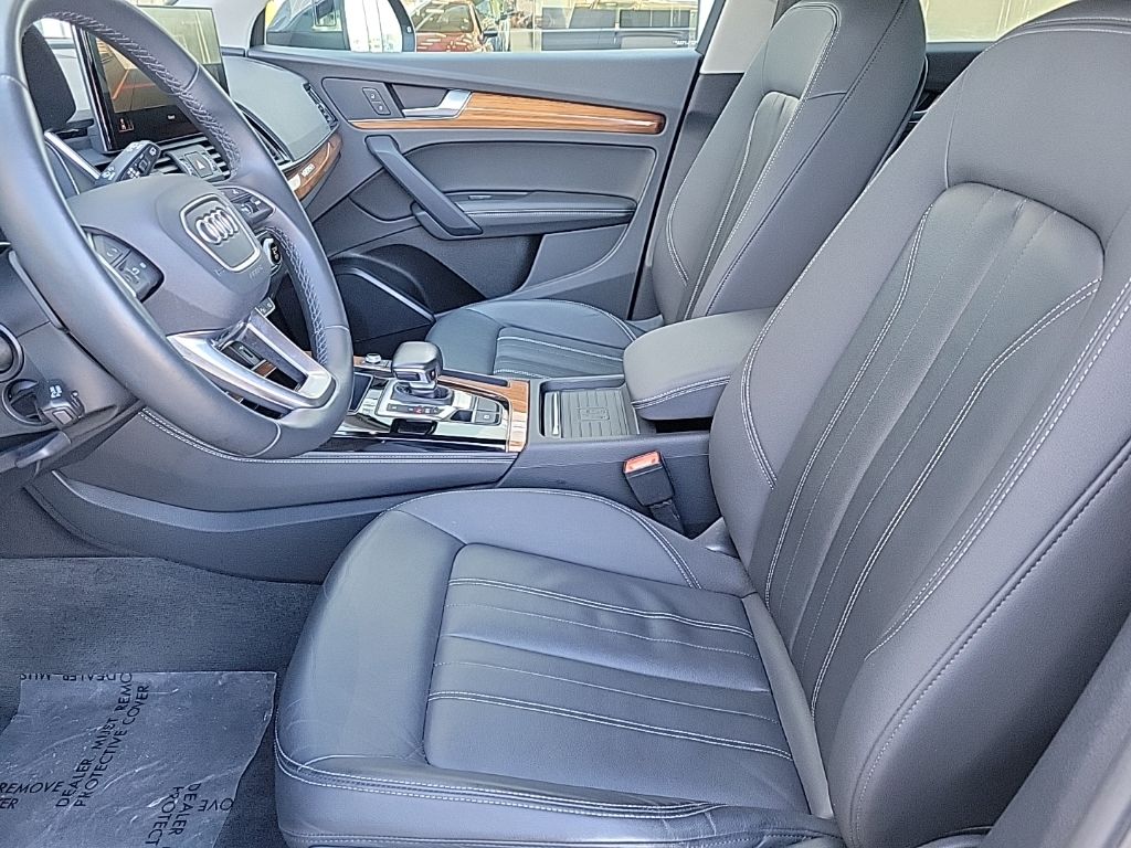 Thumbnail: 2021 Audi Q5 - 13