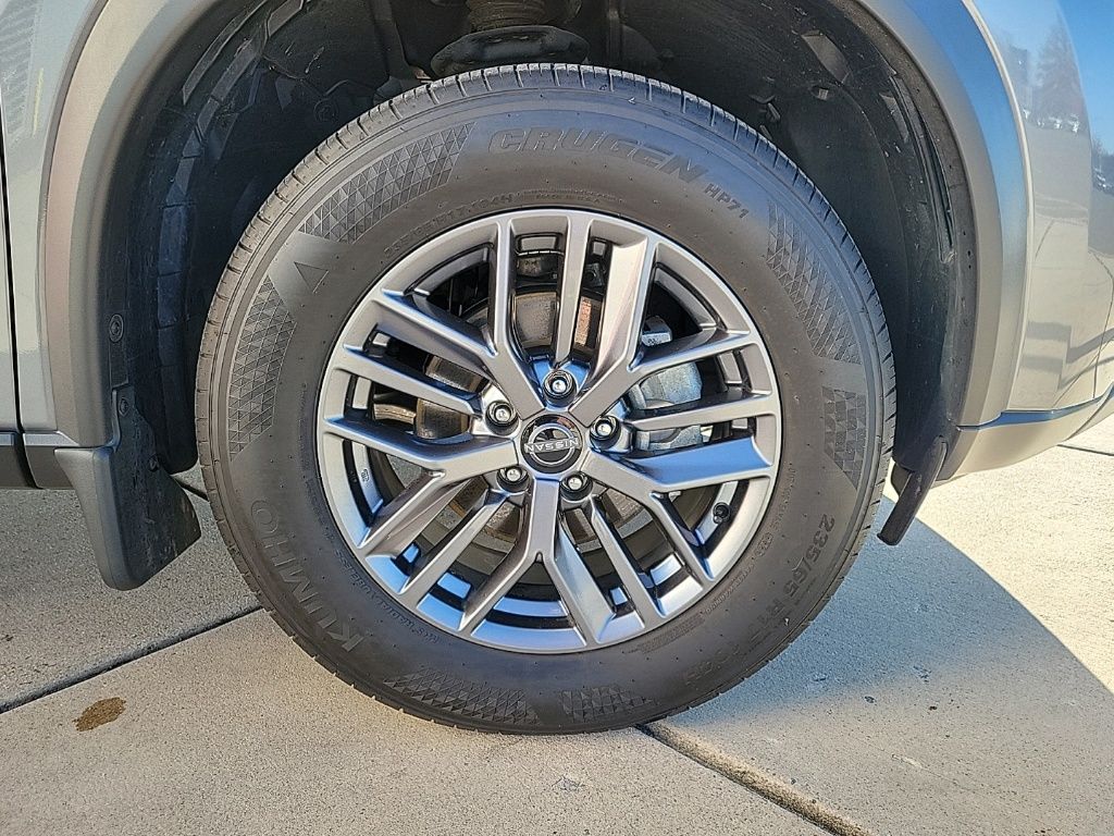 Thumbnail: 2023 Nissan Rogue - 9