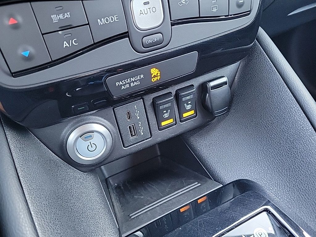 Thumbnail: 2021 Nissan Leaf - 26