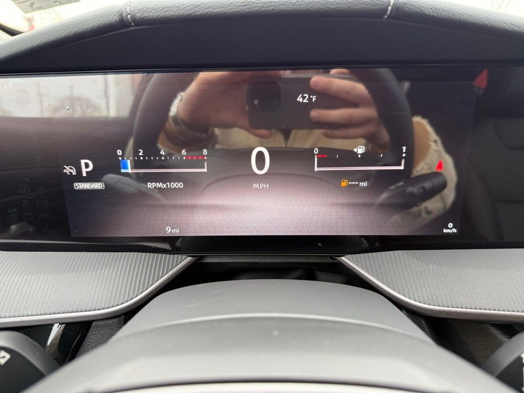 2025 Nissan Murano SV 17