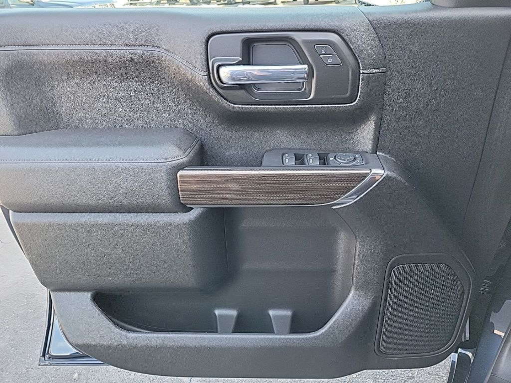 Thumbnail: 2021 Chevrolet Silverado 1500 - 27