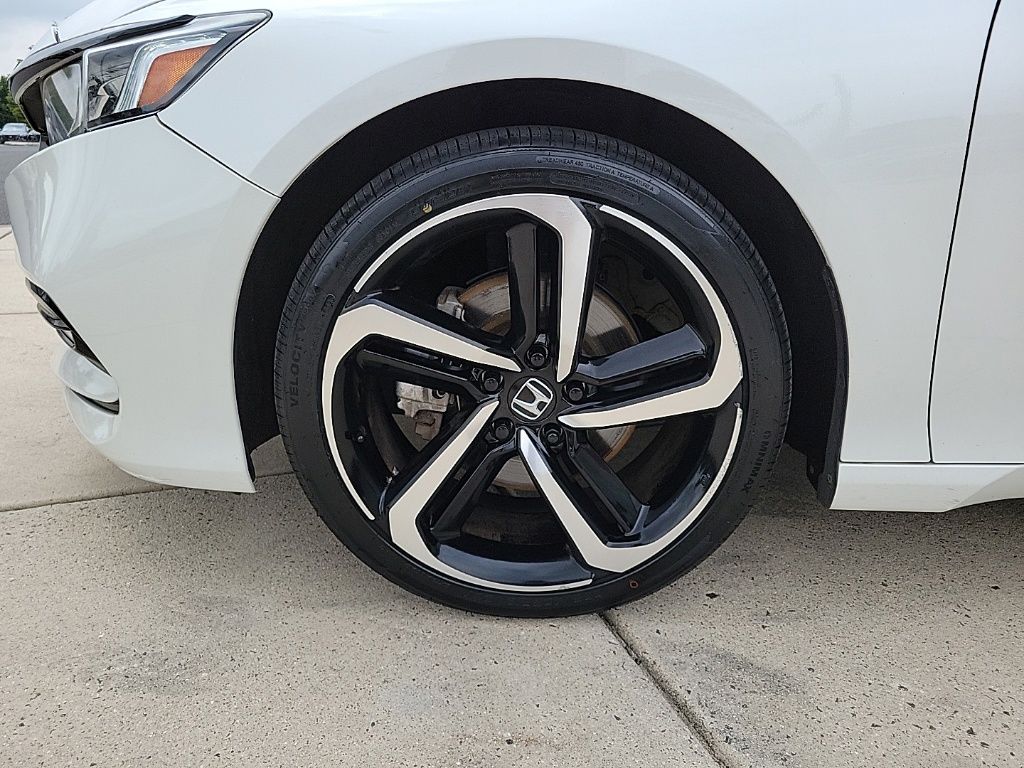 Thumbnail: 2018 Honda Accord - 8