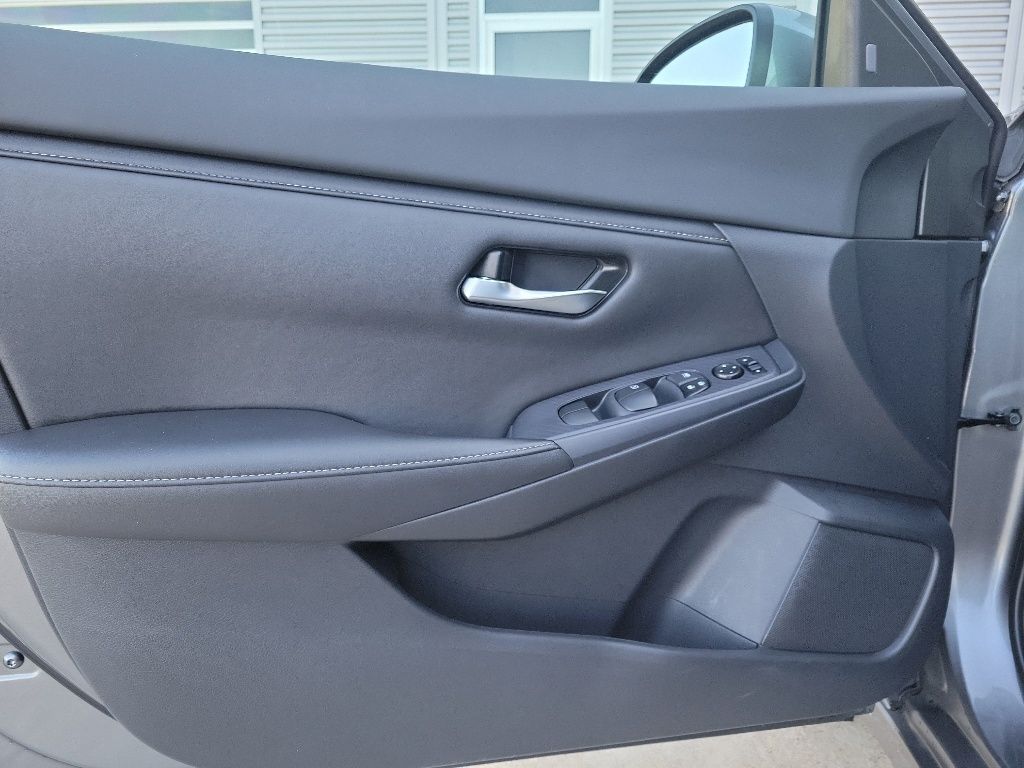 Thumbnail: 2023 Nissan Sentra - 27