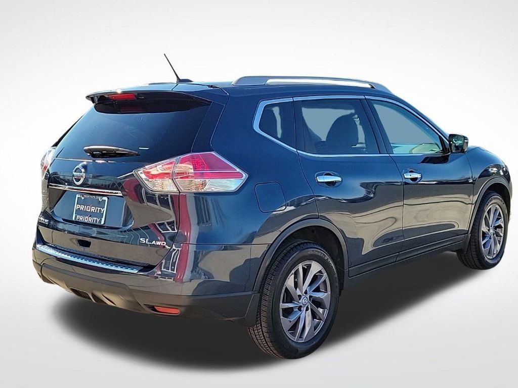 Thumbnail: 2016 Nissan Rogue - 4
