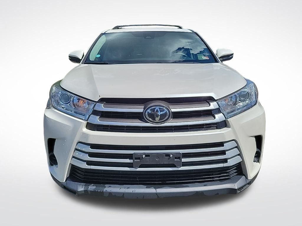 Thumbnail: 2018 Toyota Highlander - 8