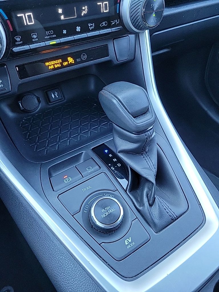 Thumbnail: 2019 Toyota RAV4 - 24