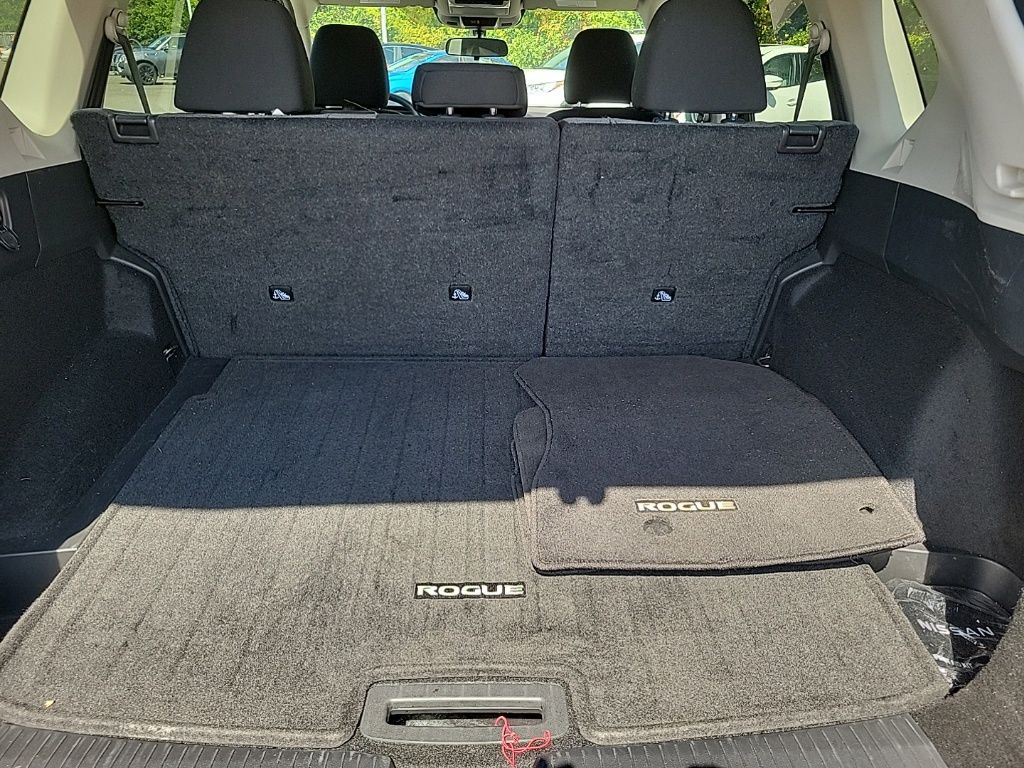 Thumbnail: 2022 Nissan Rogue - 19