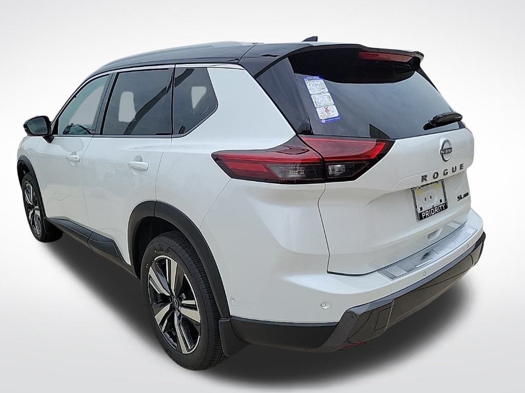 Thumbnail: 2025 Nissan Rogue - 3