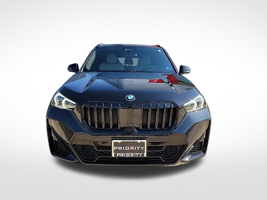 Thumbnail: 2023 BMW X1 - 8