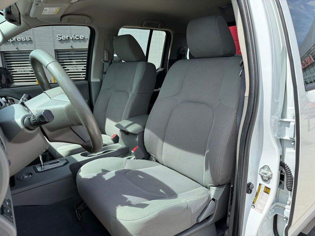2020 Nissan Frontier SV 12