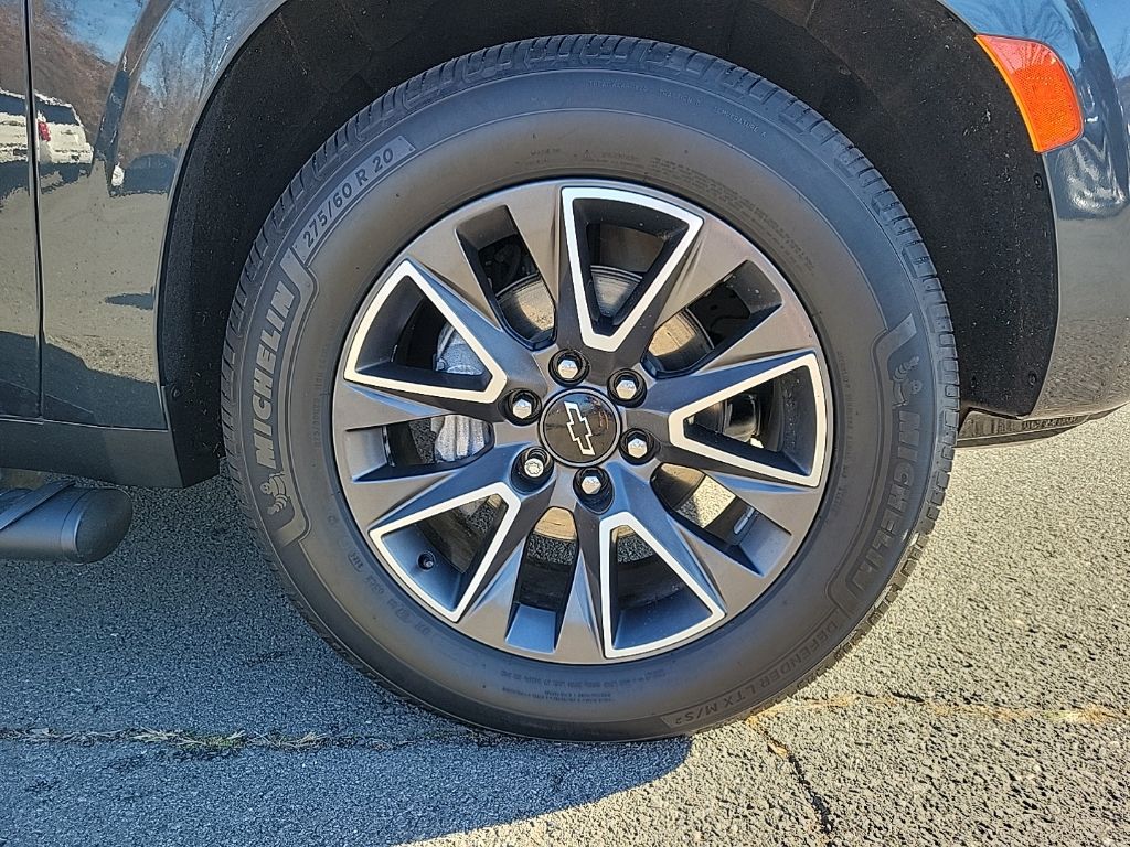 Thumbnail: 2022 Chevrolet Suburban - 10