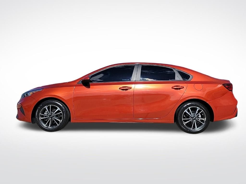Thumbnail: 2023 Kia Forte - 2