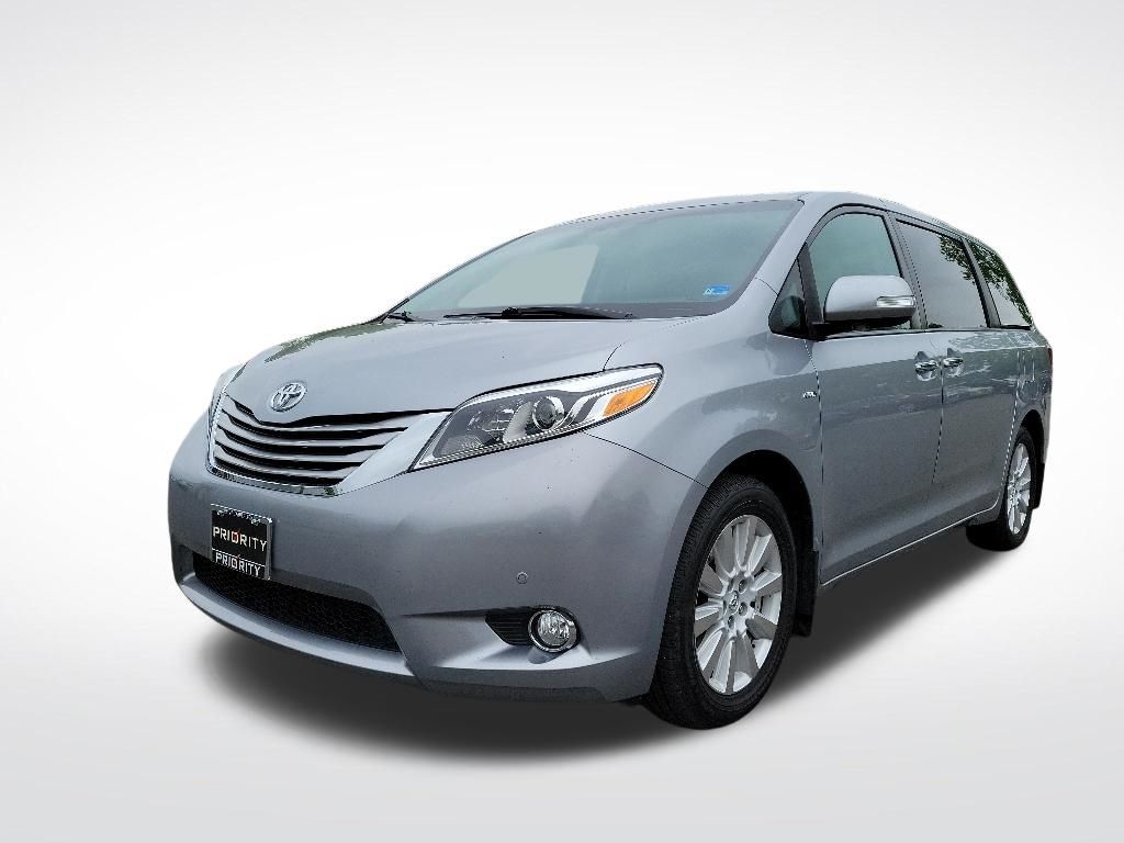 Thumbnail: 2017 Toyota Sienna - 1