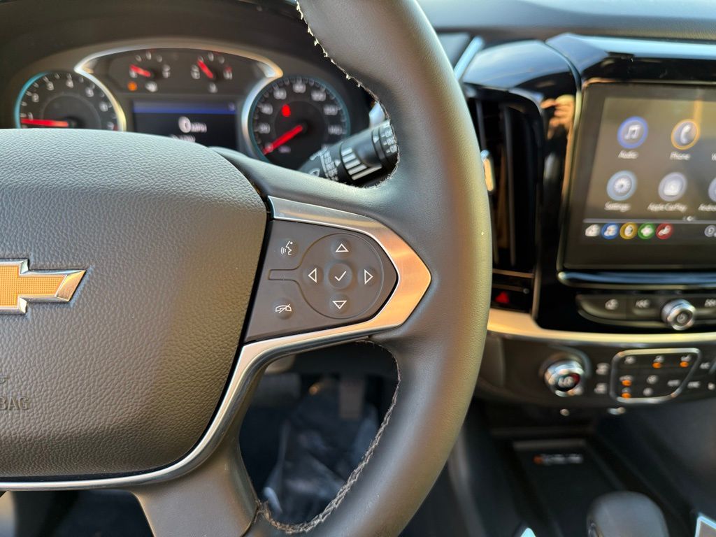 Thumbnail: 2023 Chevrolet Traverse - 21