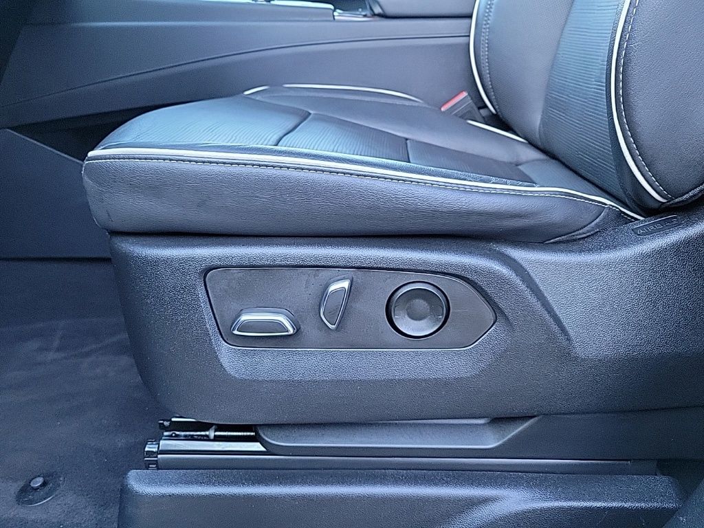 Thumbnail: 2023 Cadillac Escalade - 13