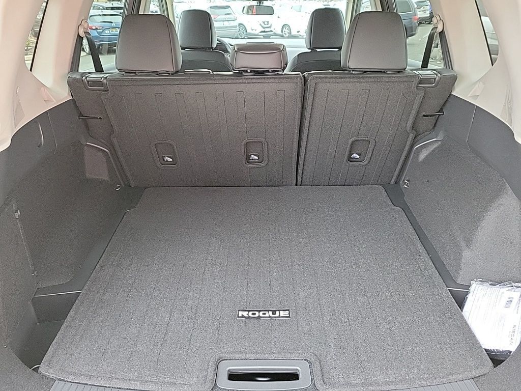 Thumbnail: 2026 Nissan Rogue - 17