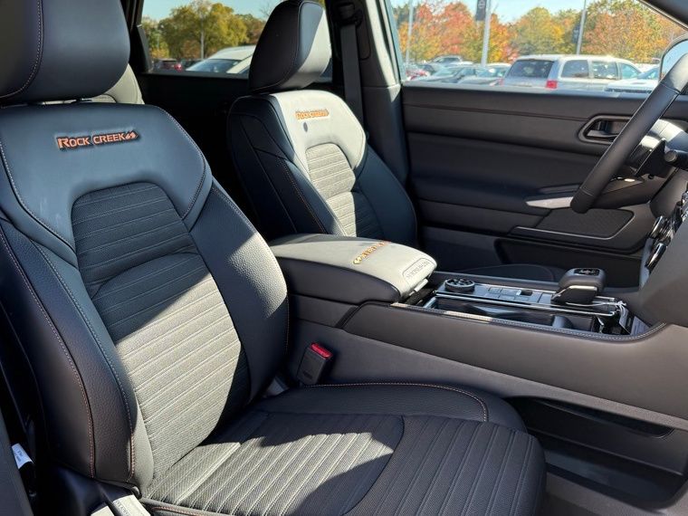 2025 Nissan Pathfinder Rock Creek 28
