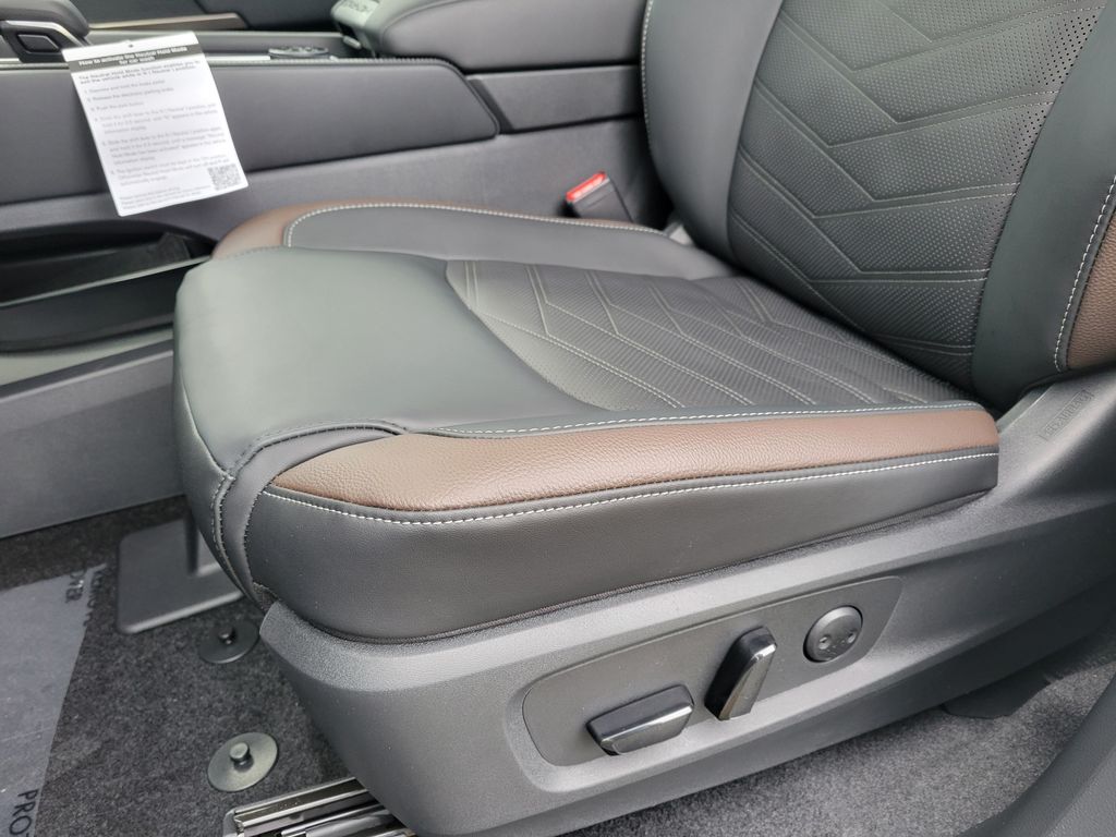 Thumbnail: 2025 Nissan Pathfinder - 22