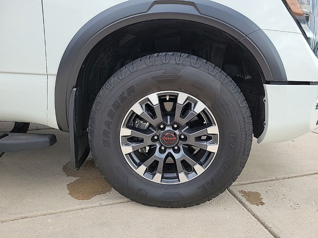 Thumbnail: 2023 Nissan Titan - 9