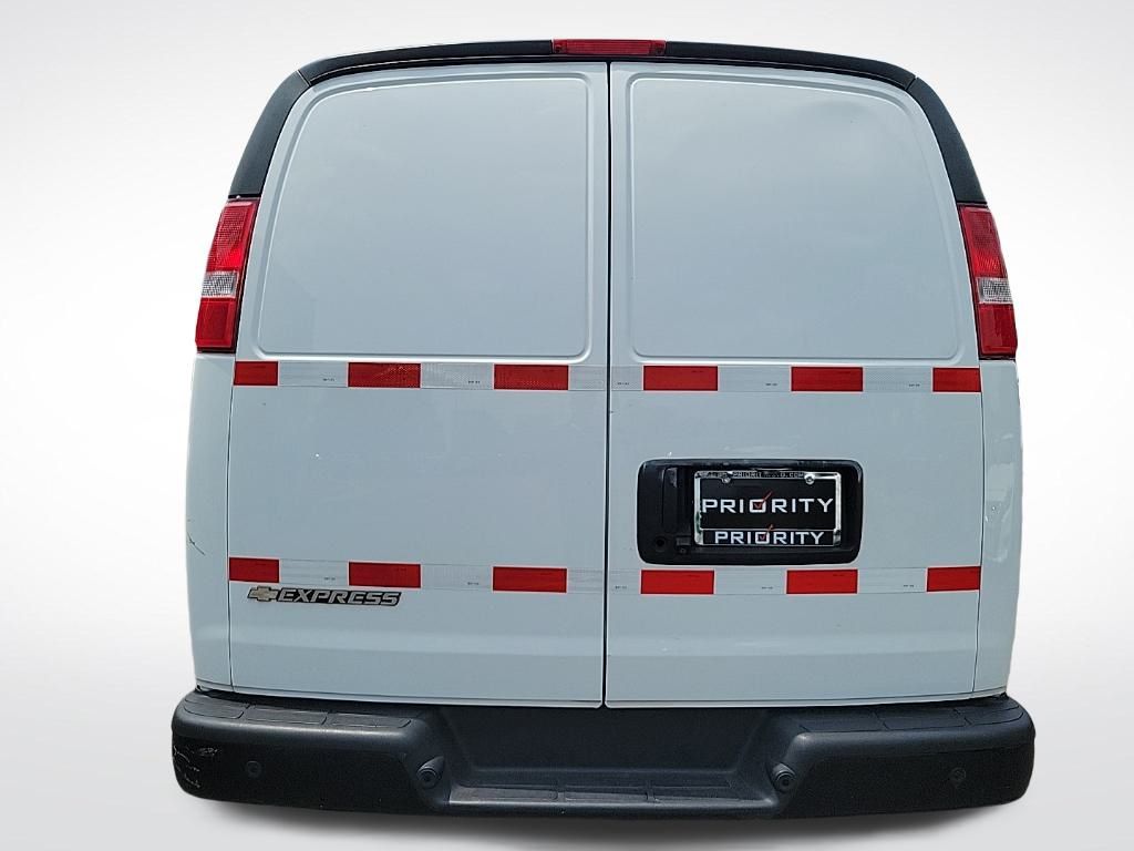 2020 Chevrolet Express 2500 4