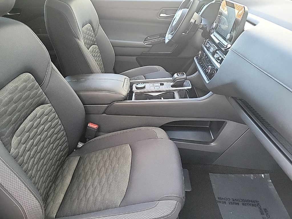 Thumbnail: 2022 Nissan Pathfinder - 19