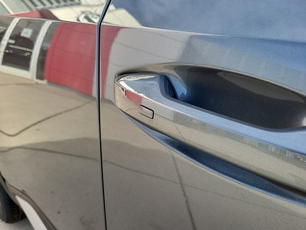 Thumbnail: 2026 Nissan Kicks - 10