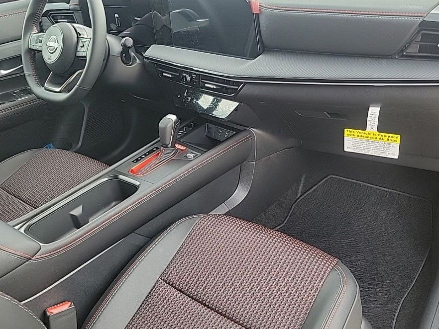 Thumbnail: 2025 Nissan Kicks - 12